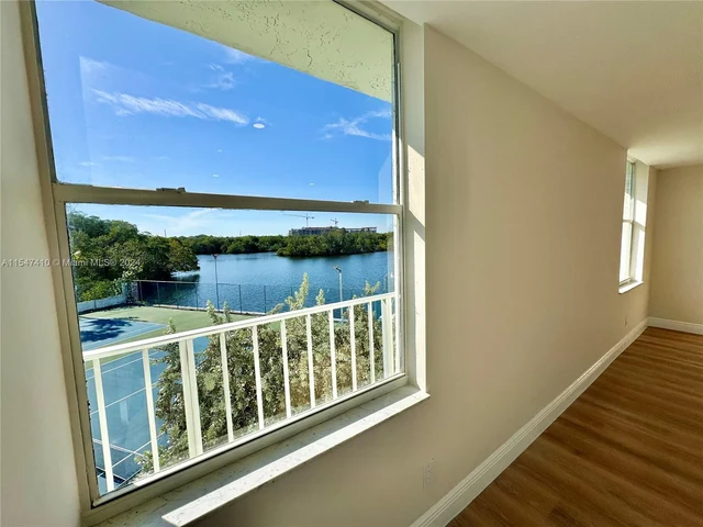 16546 NE 26th Ave # 3G, North Miami Beach FL 33160