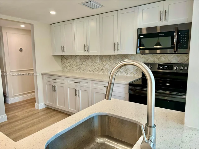 16546 NE 26th Ave # 3G, North Miami Beach FL 33160