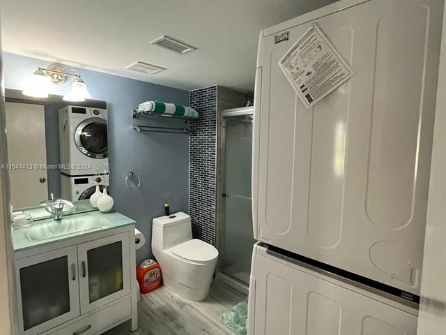 326 Lakeview Dr # 204, Weston FL 33326