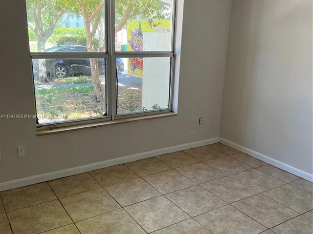 7605 NW 38th Ct # 18, Davie FL 33024