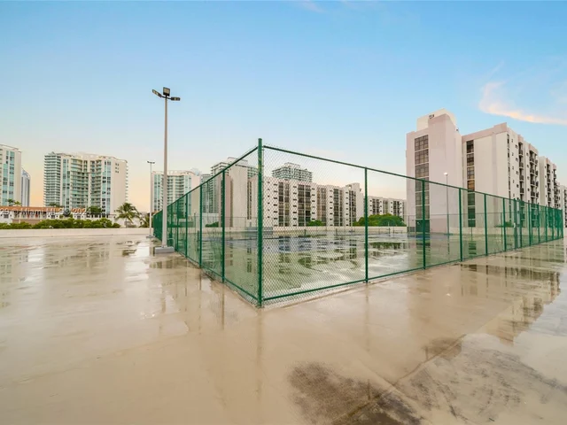 17021 N Bay Rd # 402, Sunny Isles Beach FL 33160
