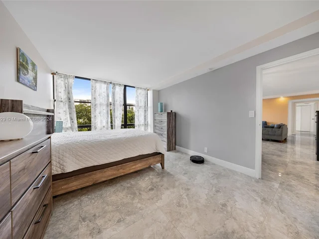 17021 N Bay Rd # 402, Sunny Isles Beach FL 33160