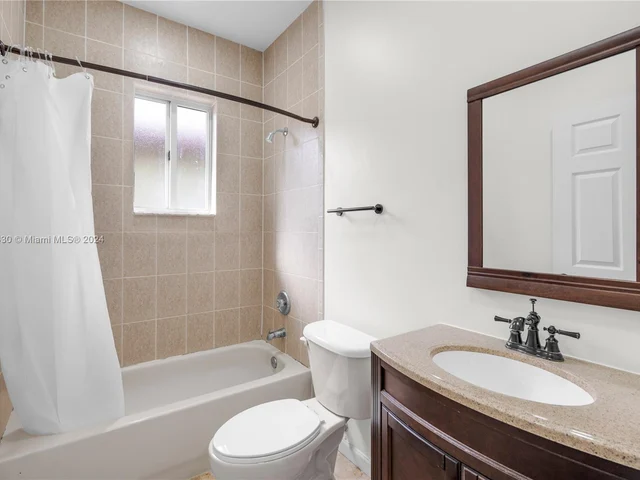 1073 NE 41st Ter, Homestead FL 33033