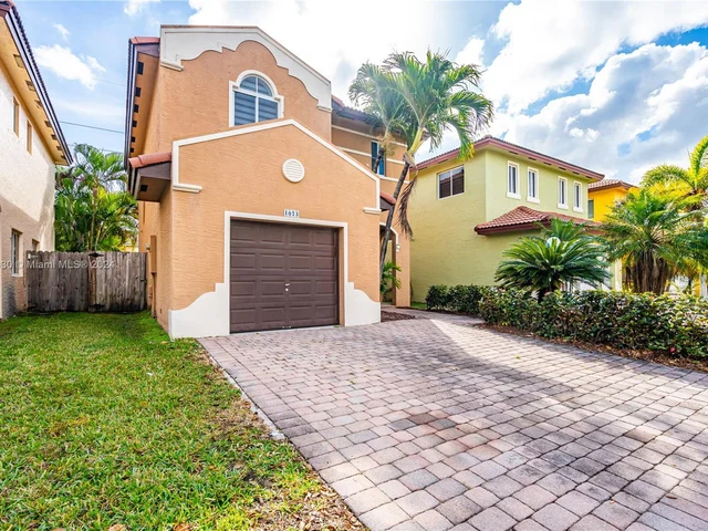 1073 NE 41st Ter, Homestead FL 33033