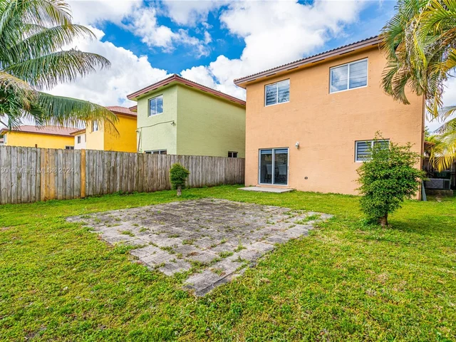 1073 NE 41st Ter, Homestead FL 33033