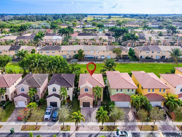 1073 NE 41st Ter, Homestead FL 33033