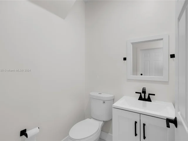 1073 NE 41st Ter, Homestead FL 33033