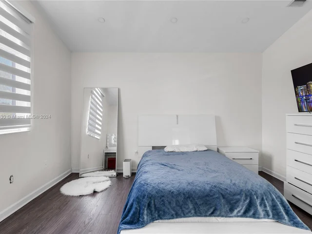 1073 NE 41st Ter, Homestead FL 33033