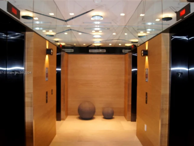 121 NE 34th St # 1415, Miami FL 33137