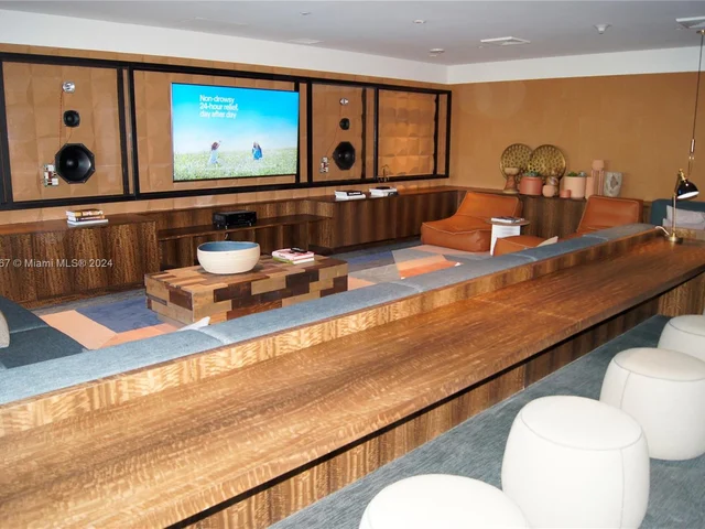 121 NE 34th St # 1415, Miami FL 33137