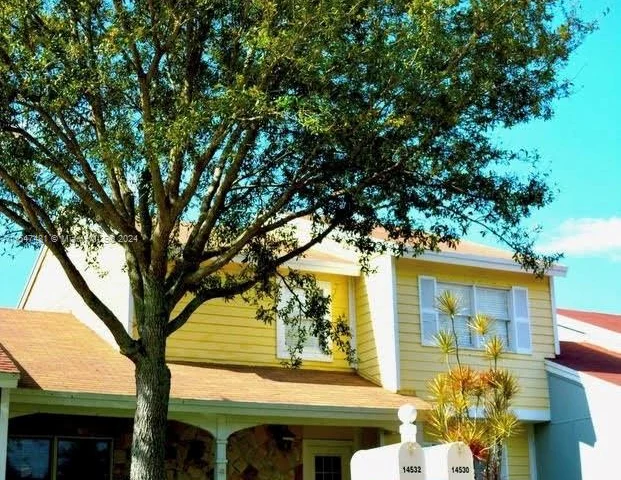 14530 SW 142nd Place Cir, Miami FL 33186