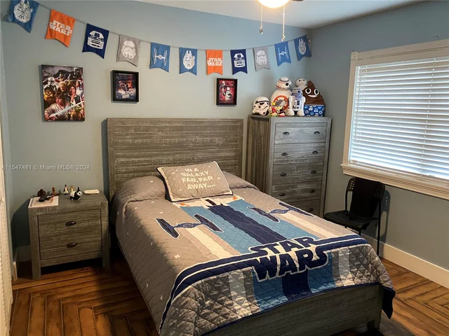 14530 SW 142nd Place Cir, Miami FL 33186