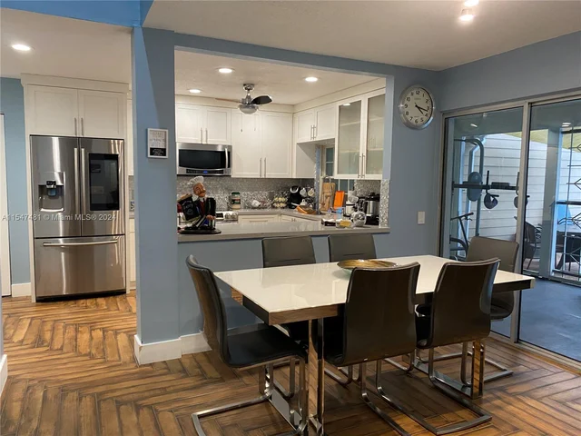 14530 SW 142nd Place Cir, Miami FL 33186