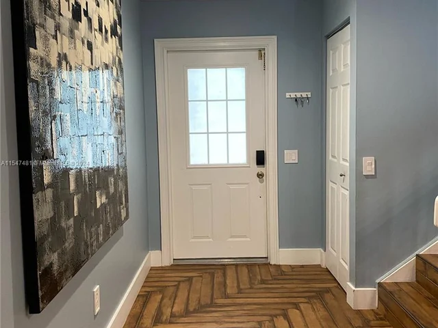 14530 SW 142nd Place Cir, Miami FL 33186