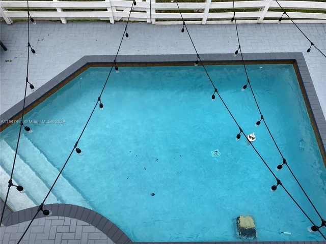 14530 SW 142nd Place Cir, Miami FL 33186