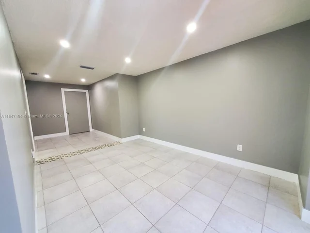 600 SW 89th Ct, Miami FL 33174