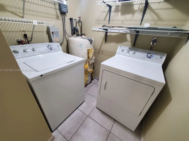 600 SW 89th Ct, Miami FL 33174