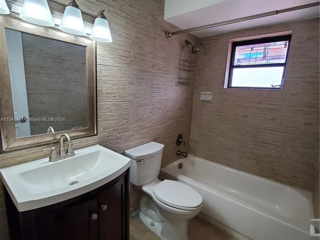 600 SW 89th Ct, Miami FL 33174