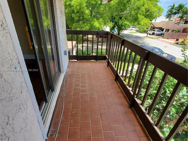 600 SW 89th Ct, Miami FL 33174