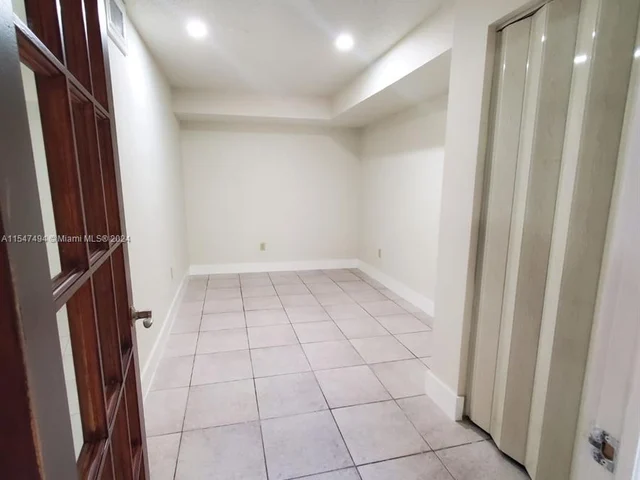 600 SW 89th Ct, Miami FL 33174