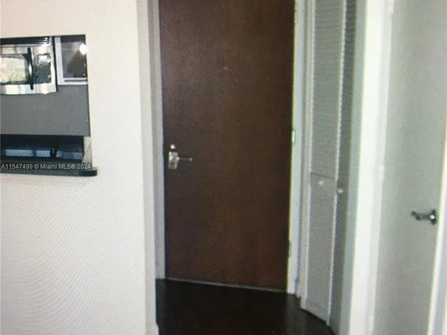 31 SE 5th St # 1603, Miami FL 33131