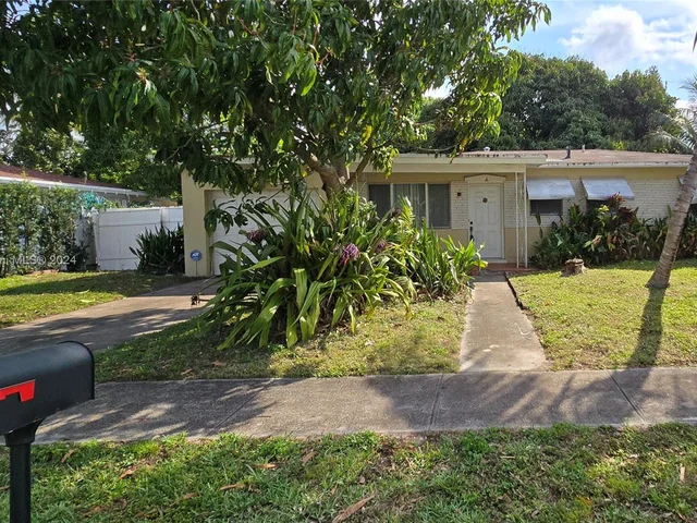 2151 SW 67th Ter, Miramar FL 33023