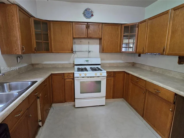 2151 SW 67th Ter, Miramar FL 33023