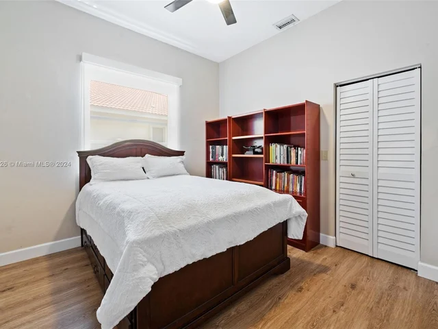 18361 NW 10th St, Pembroke Pines FL 33029