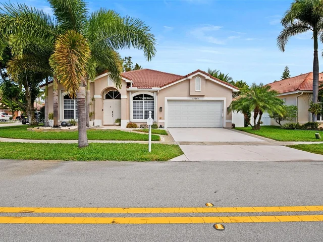 18361 NW 10th St, Pembroke Pines FL 33029