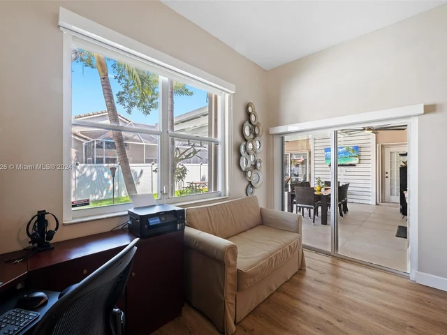 18361 NW 10th St, Pembroke Pines FL 33029