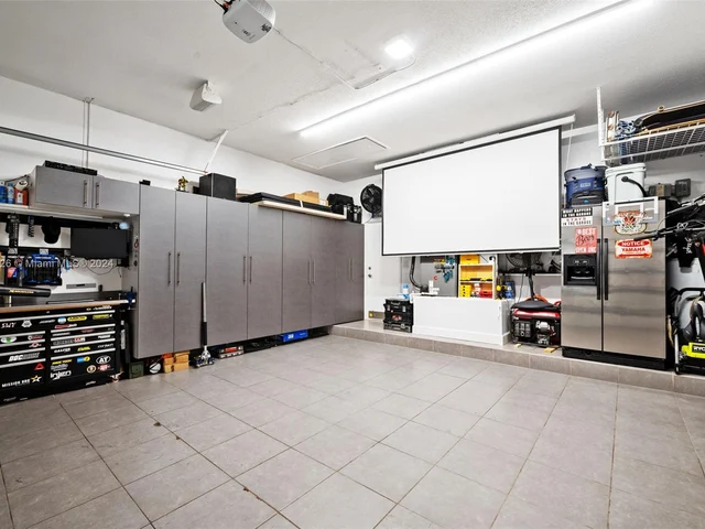 18361 NW 10th St, Pembroke Pines FL 33029