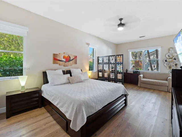 18361 NW 10th St, Pembroke Pines FL 33029