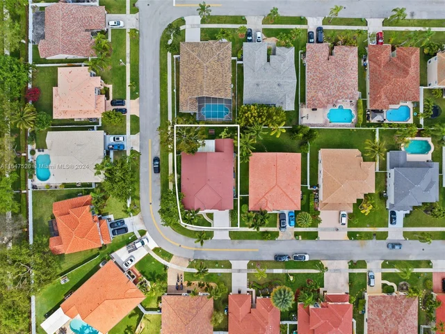 18361 NW 10th St, Pembroke Pines FL 33029