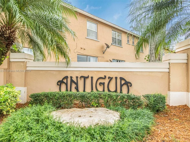 834 NW 135th Ave # 834, Pembroke Pines FL 33028