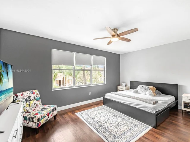 834 NW 135th Ave # 834, Pembroke Pines FL 33028