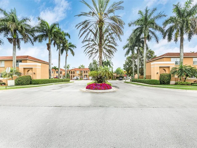 834 NW 135th Ave # 834, Pembroke Pines FL 33028