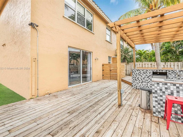 834 NW 135th Ave # 834, Pembroke Pines FL 33028