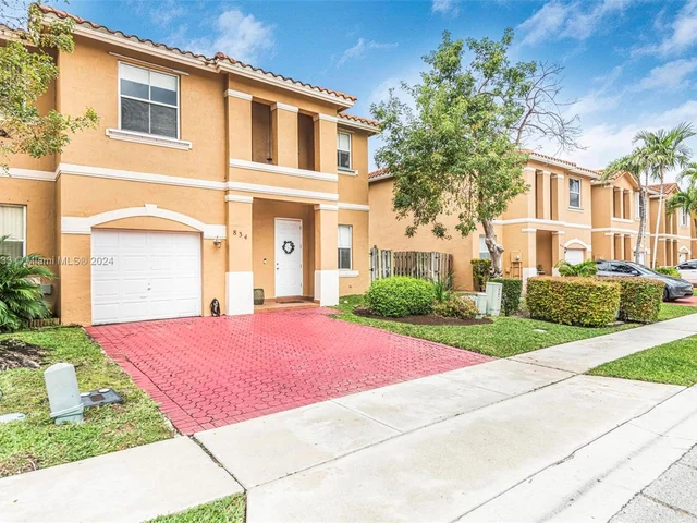 834 NW 135th Ave # 834, Pembroke Pines FL 33028
