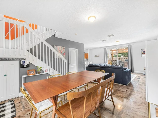 834 NW 135th Ave # 834, Pembroke Pines FL 33028