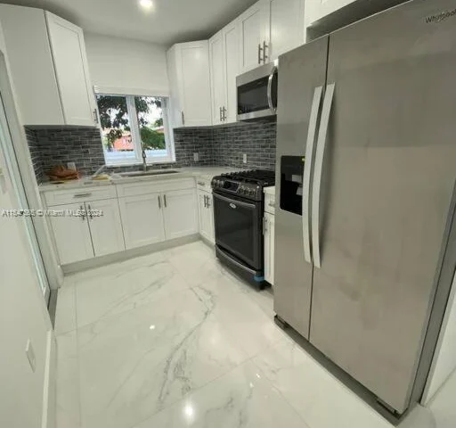 1222 SE 9th Ct, Hialeah FL 33010