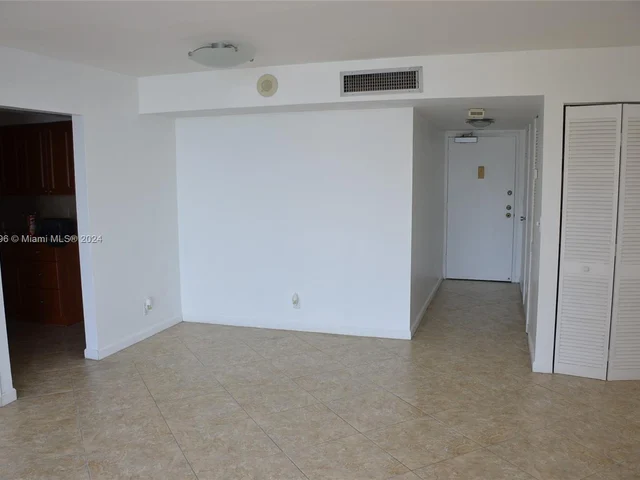 200 SE 15th Rd # 7A, Miami FL 33129