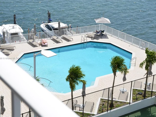 200 SE 15th Rd # 7A, Miami FL 33129