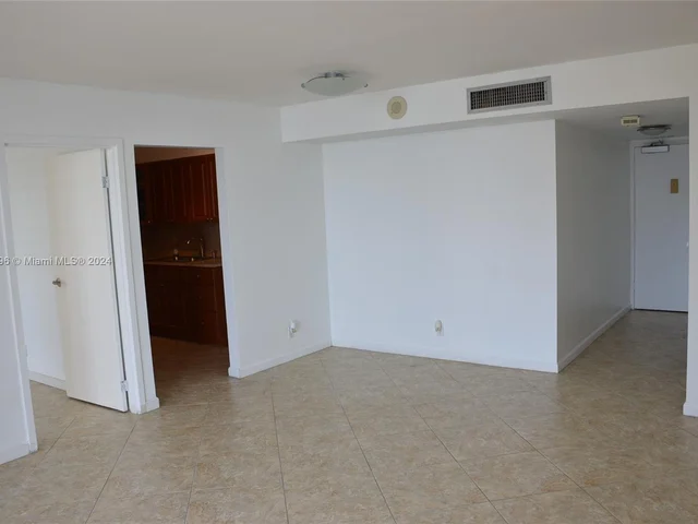 200 SE 15th Rd # 7A, Miami FL 33129