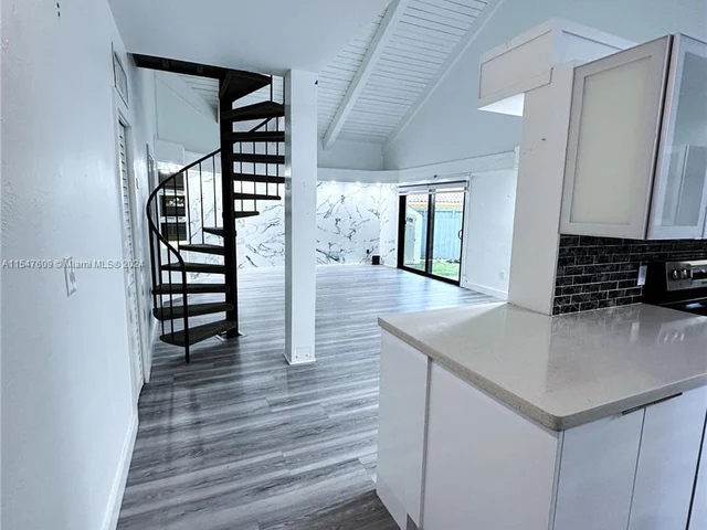 11323 SW 74th Ter, Miami FL 33173