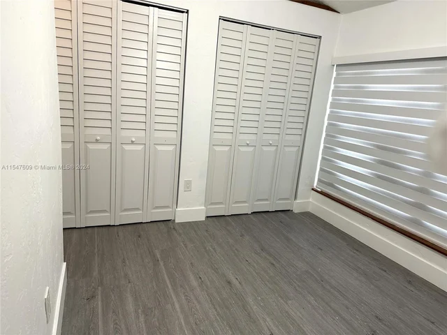 11323 SW 74th Ter, Miami FL 33173