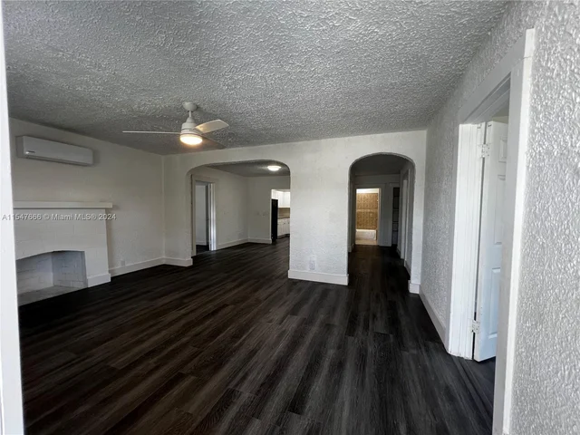 513 Franklin Rd, West Palm Beach FL 33405