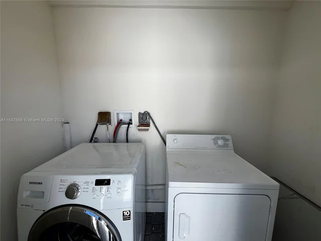 513 Franklin Rd, West Palm Beach FL 33405