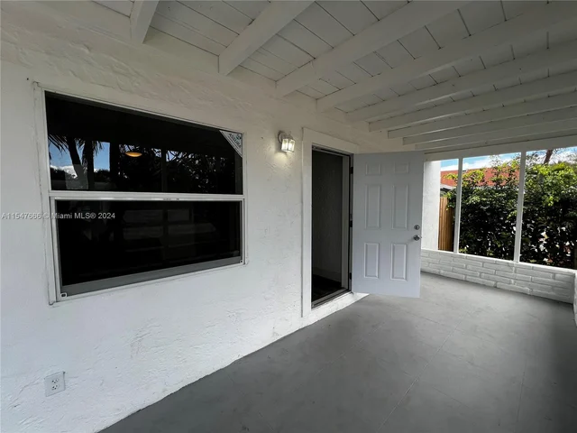 513 Franklin Rd, West Palm Beach FL 33405