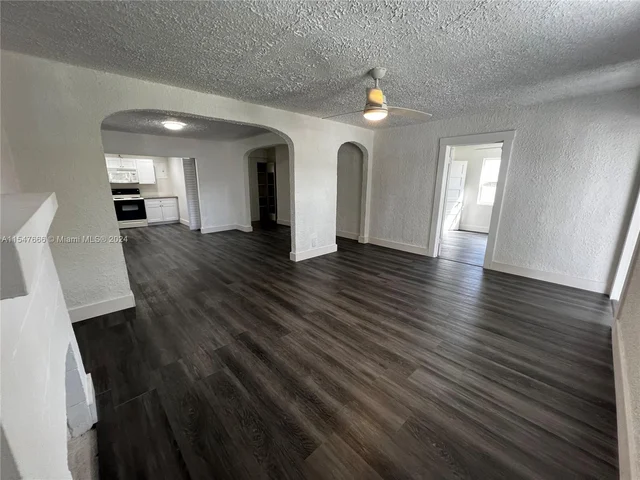 513 Franklin Rd, West Palm Beach FL 33405