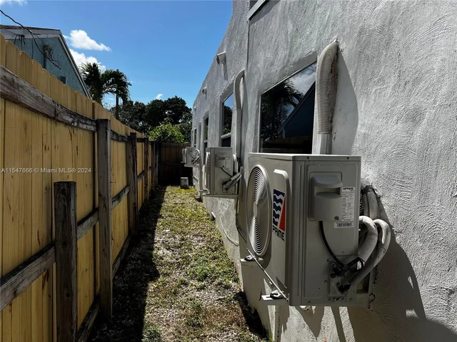 513 Franklin Rd, West Palm Beach FL 33405